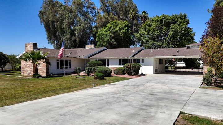 Property Photo:  15821 Central Avenue  CA 93280 
