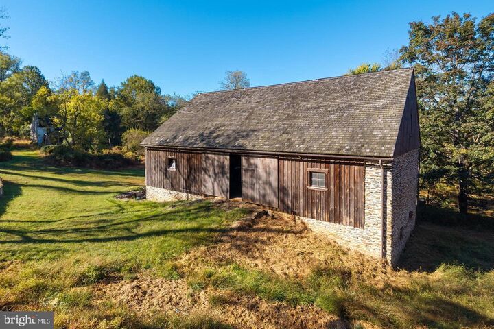 Property Photo:  2275 Strasburg Road  PA 19320 