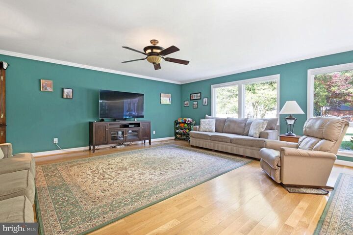 Property Photo: 7 Sonora Drive MD 21122
