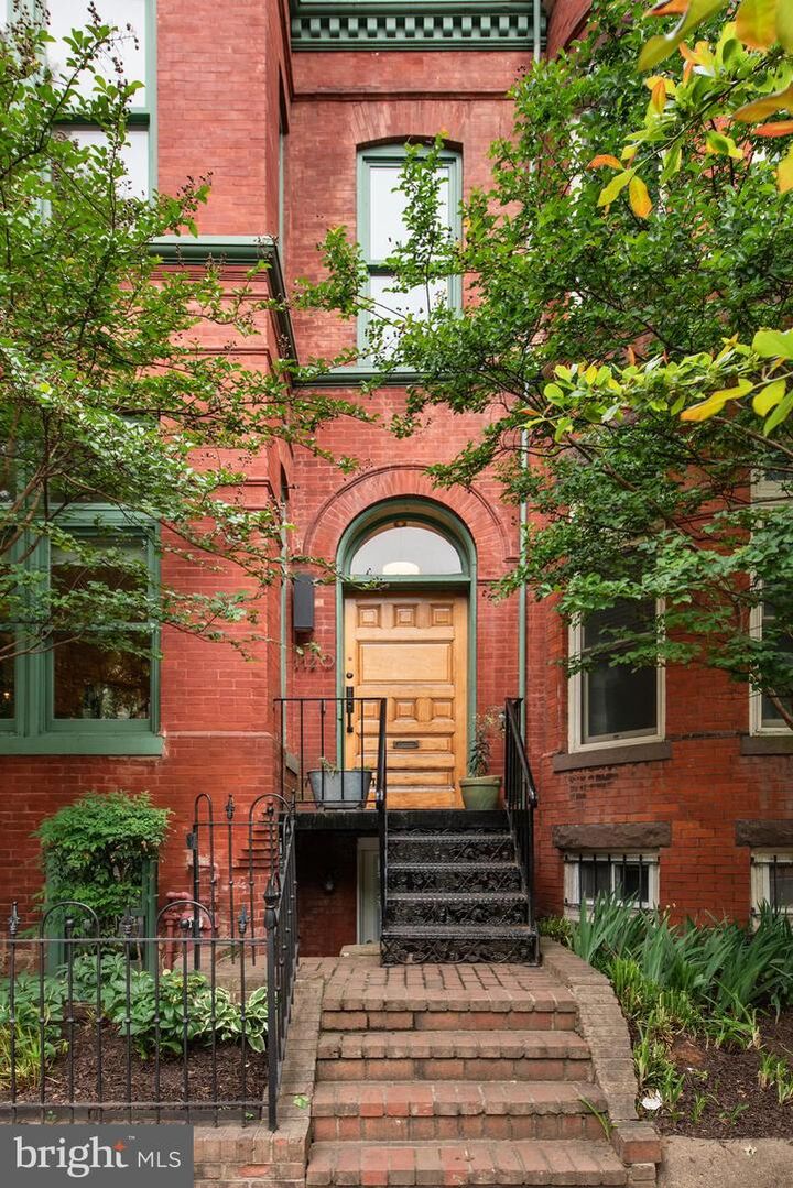Property Photo:  1120 5th Street NW  DC 20001 