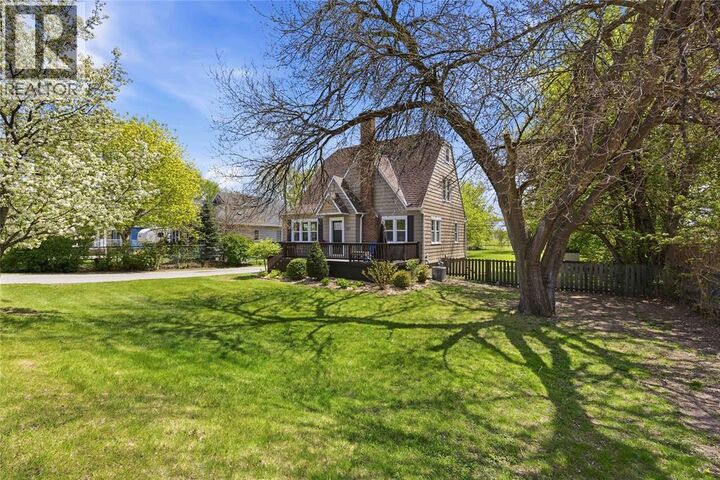 Property Photo:  827 London Road  ON N7T 4X7 