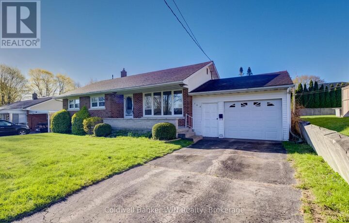 Property Photo:  560 Prince Charles Street  ON N0G 2L3 