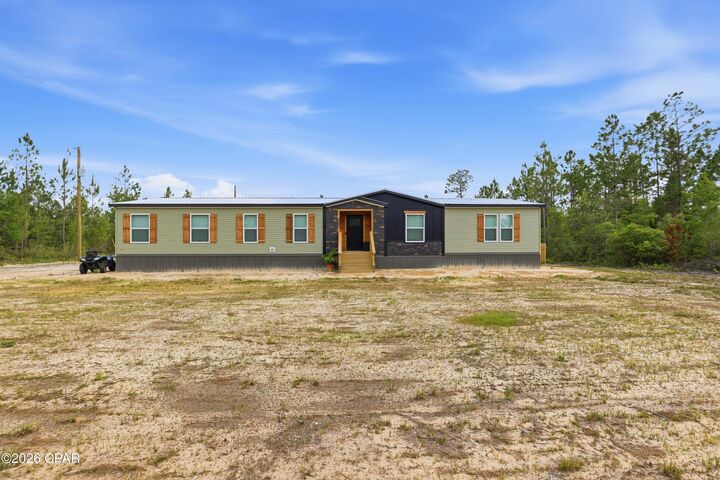 Property Photo: 4093 NW County Road 274 FL 32421