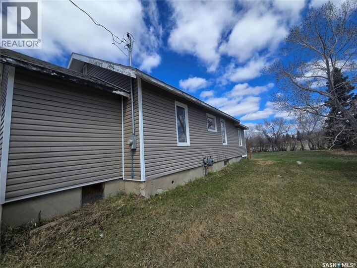 Property Photo:  601 Souris Avenue  SK S0C 0G0 