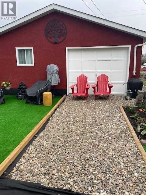 Property Photo:  4817 45 Street  SK S9V 0H8 