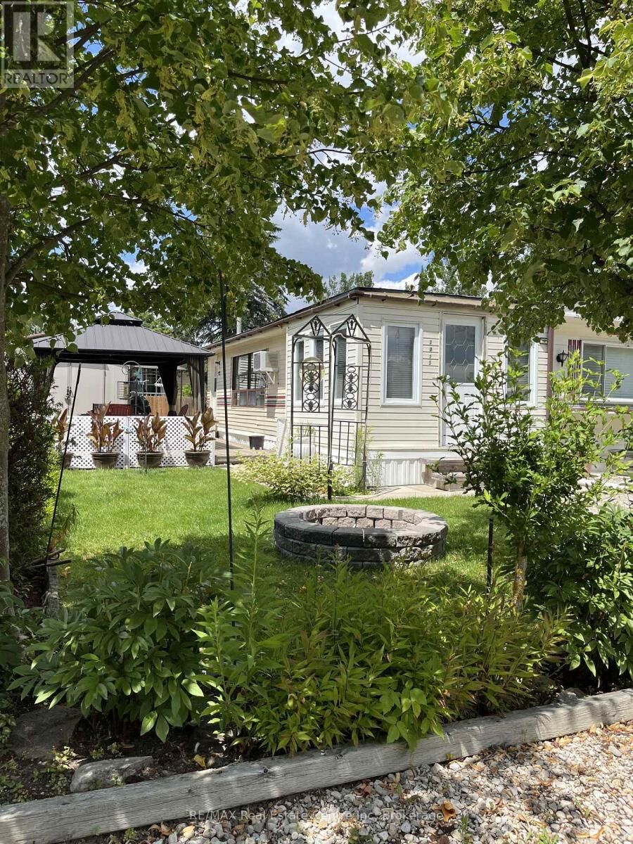 Property Photo:  2073 Friendly Boulevard  ON N1M 2W5 