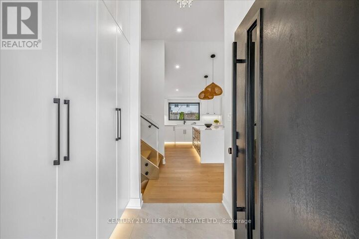 Property Photo:  4505 Spruce Avenue  ON L7L 1M5 