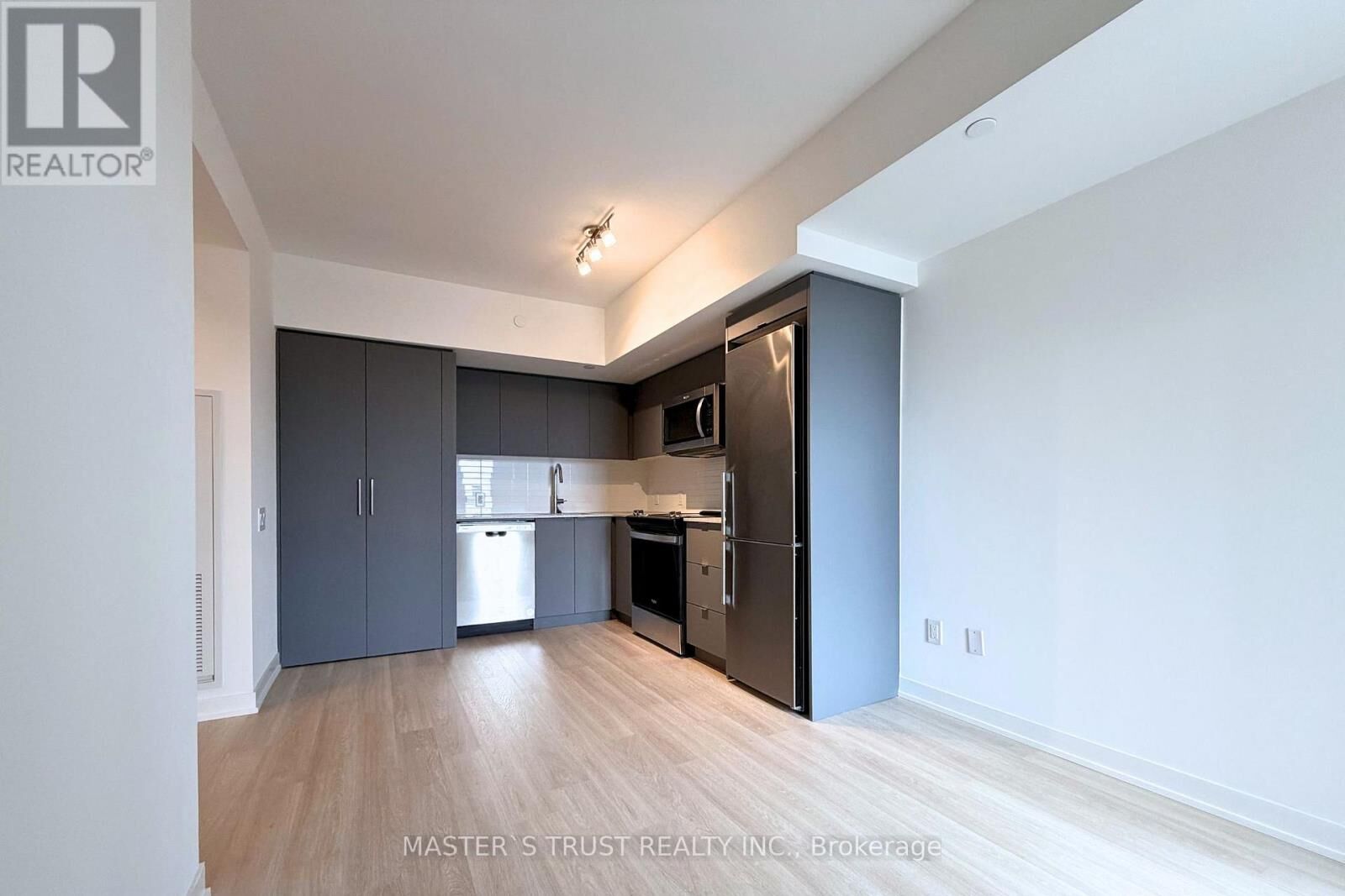 Property Photo:  500 Wilson Avenue 629  ON M3H 0E5 