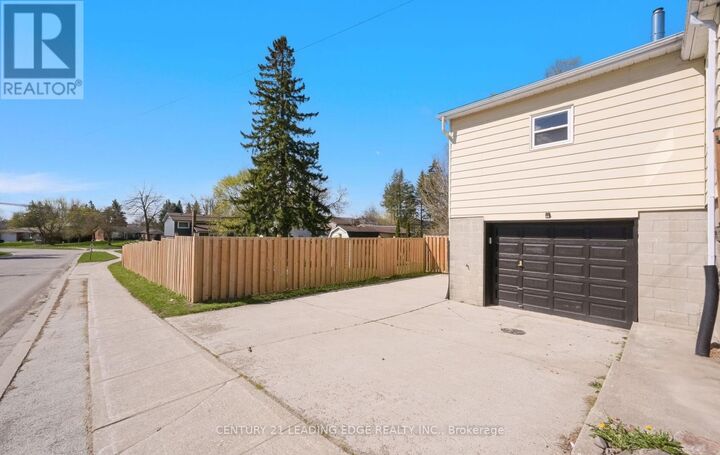 Property Photo:  333 Andrew Street  ON L9V 2Y8 