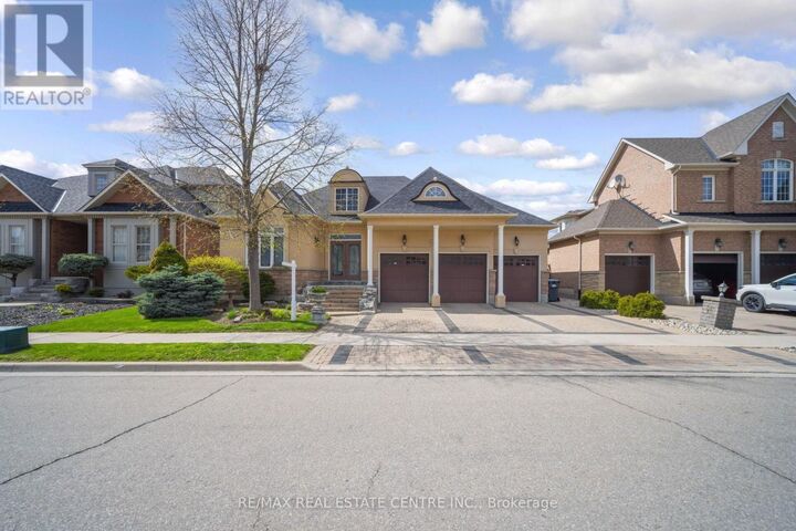 Property Photo:  10 Eiffel Boulevard  ON L6P 1V9 