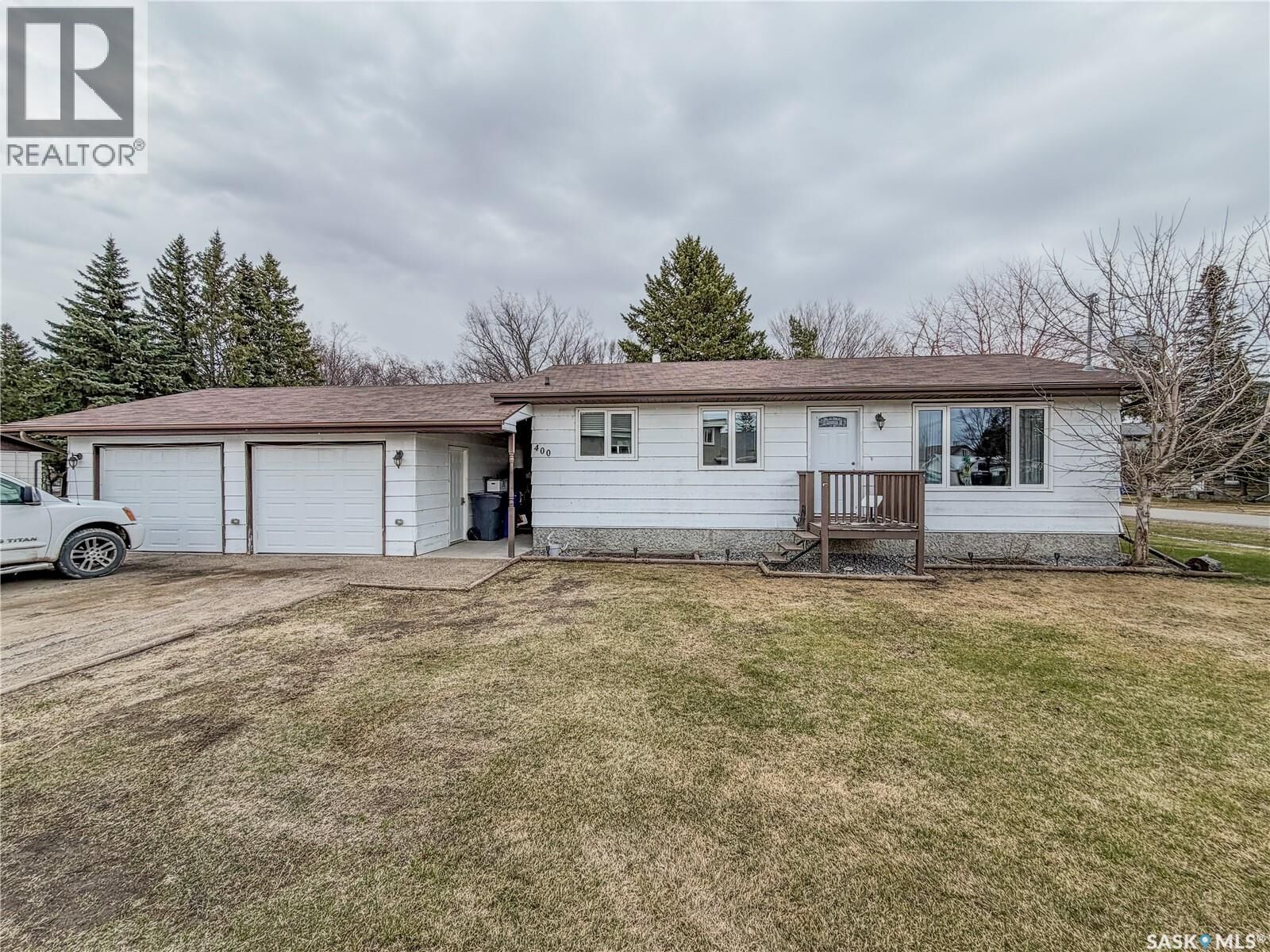 Property Photo:  400 Ayr Street  SK S0A 3R0 