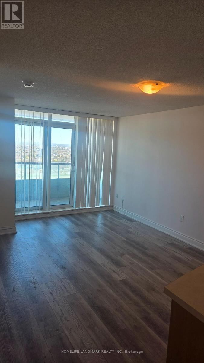 Property Photo:  50 Brian Harrison Way 3106  ON M1P 5J4 
