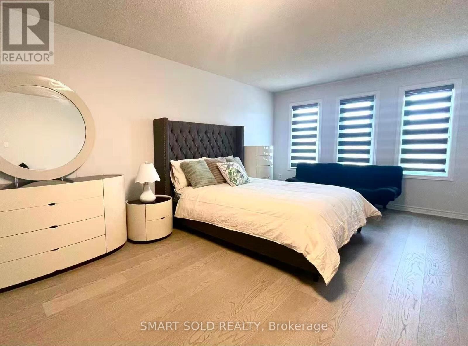 Property Photo:  36 Caldbeck Avenue Upper  ON L3S 3H4 