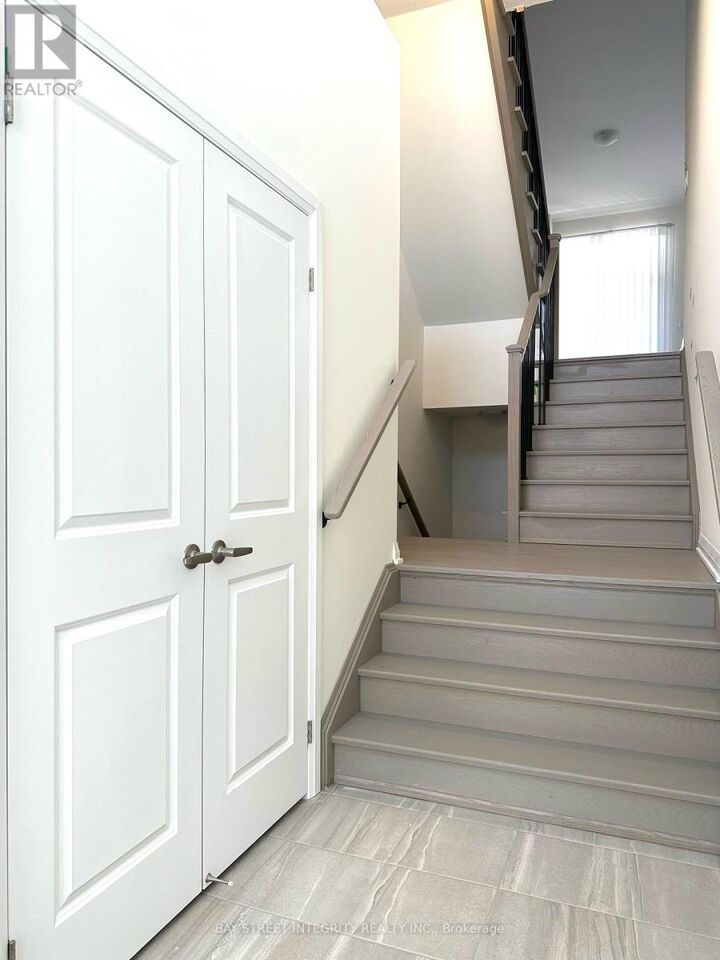 Property Photo:  82 Millman Lane  ON L4E 3R9 