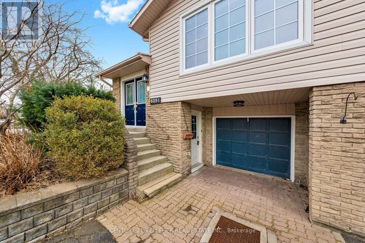 Property Photo: 6251 Atherly Crescent ON L5N 2J1