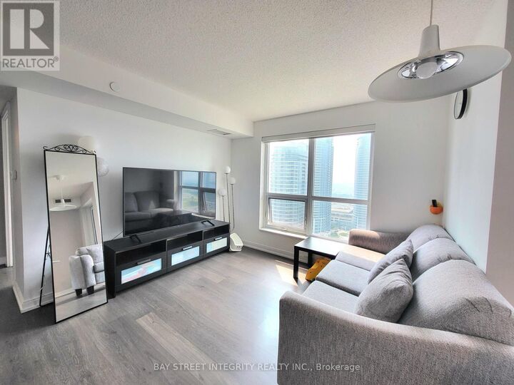 Property Photo:  255 Village Green Square 2203  ON M1S 0L7 