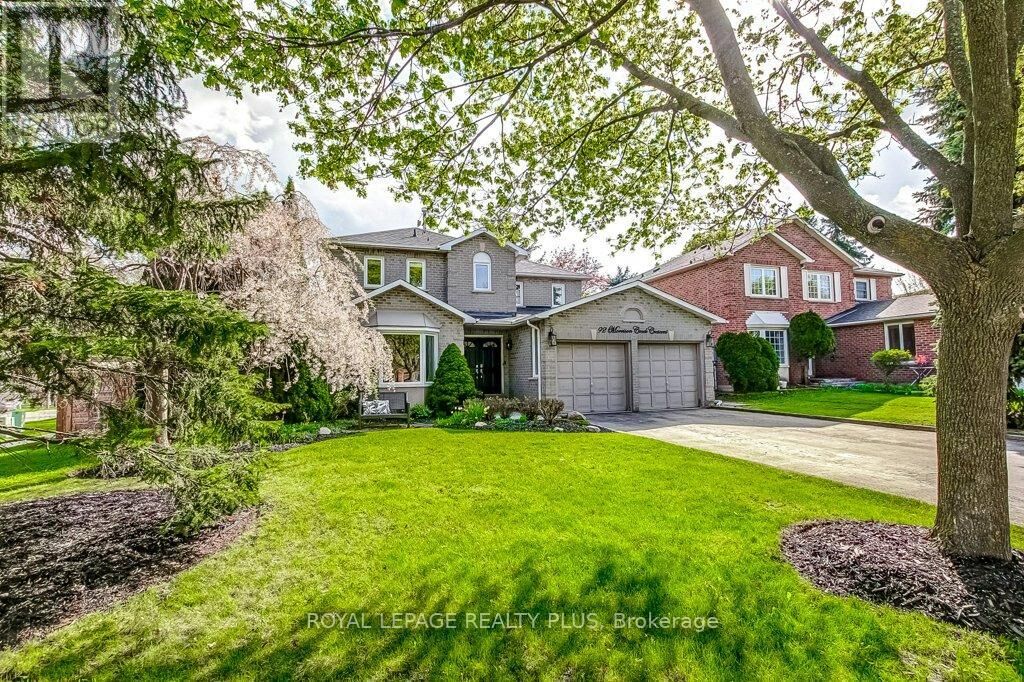 Property Photo:  92 Morrison Creek Crescent  ON L6H 4C4 