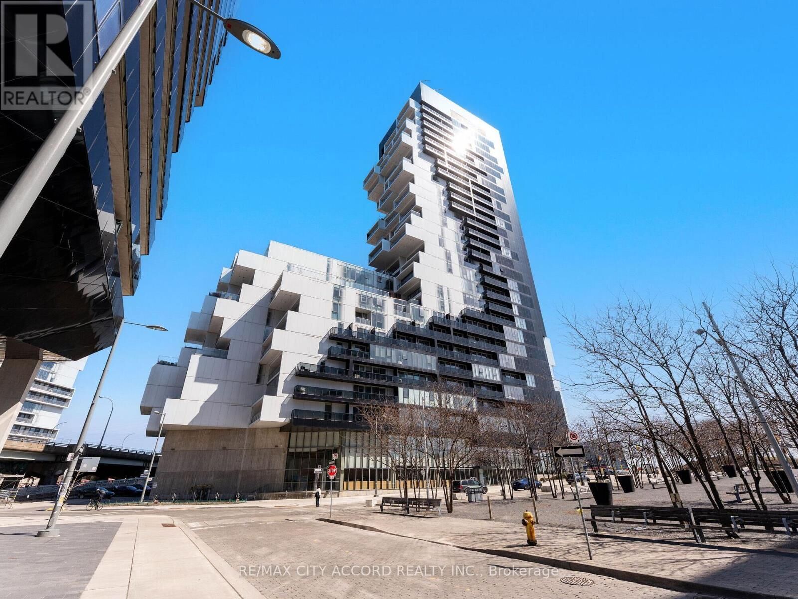 Property Photo:  170 Bayview Avenue 705  ON M5A 0M4 