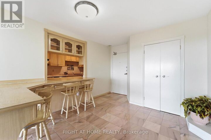 Property Photo:  240 Scarlett Road 2011  ON M6N 4X4 