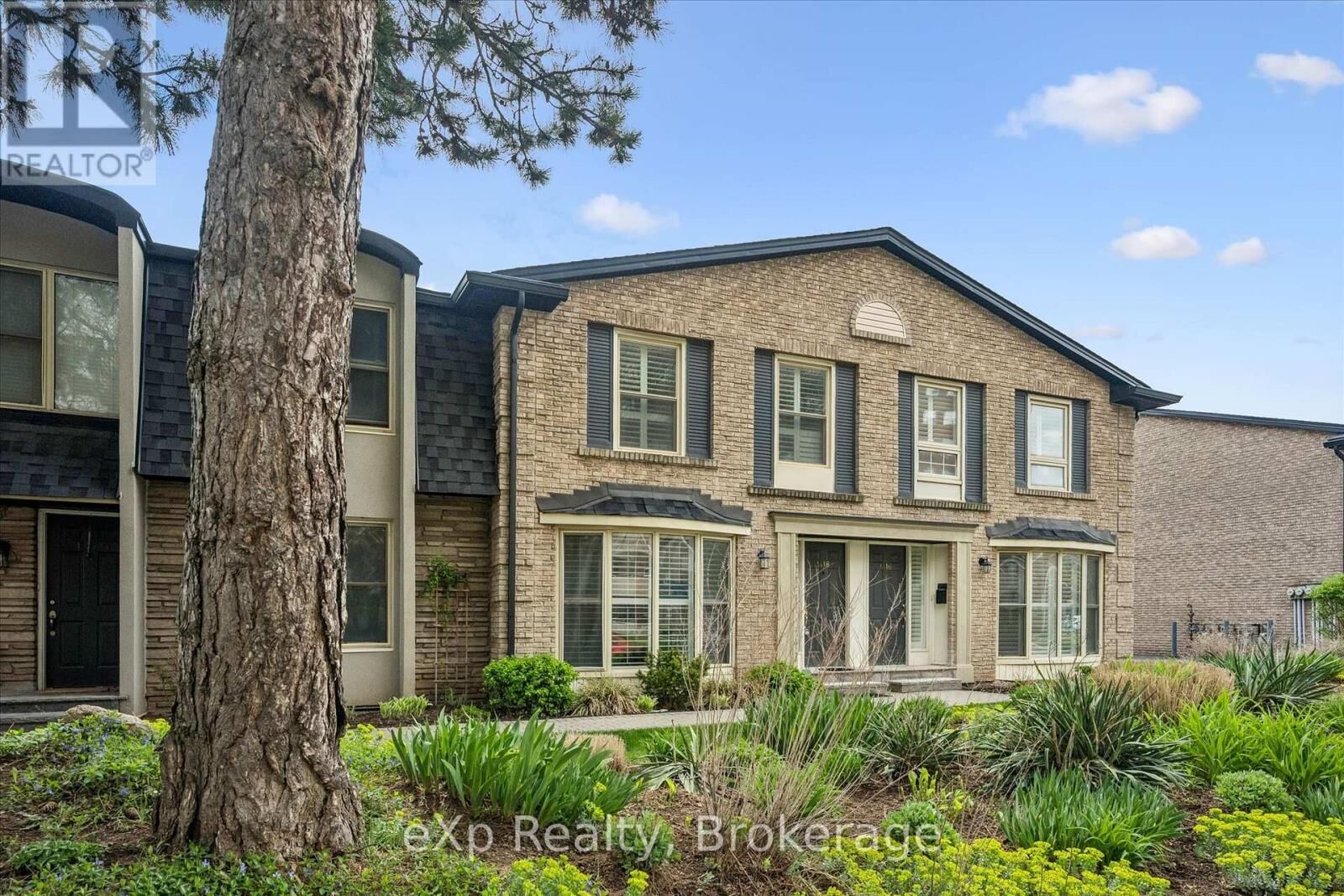 Property Photo:  1418 Ghent Avenue  ON L7S 1W8 