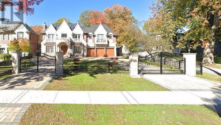 Property Photo:  212 Duncan Road  ON L4C 6J9 