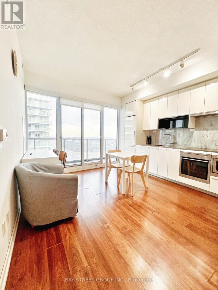 Property Photo:  115 McMahon Drive 3507  ON M2K 0E3 