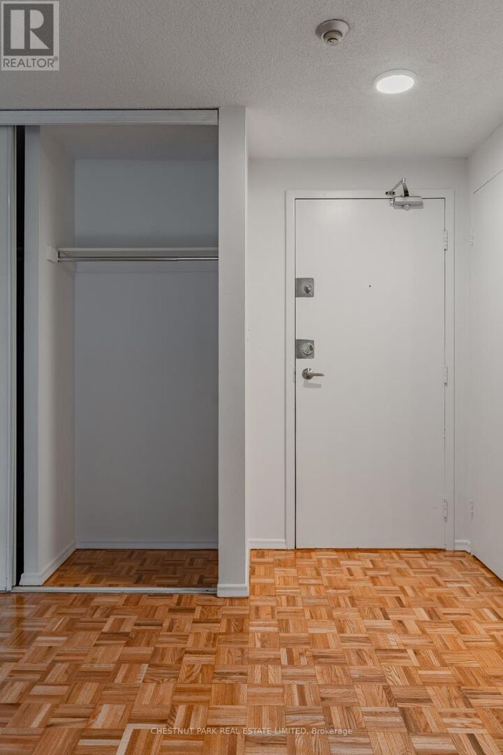Property Photo:  20 Saint Patrick Street 220  ON M5T 2Y4 