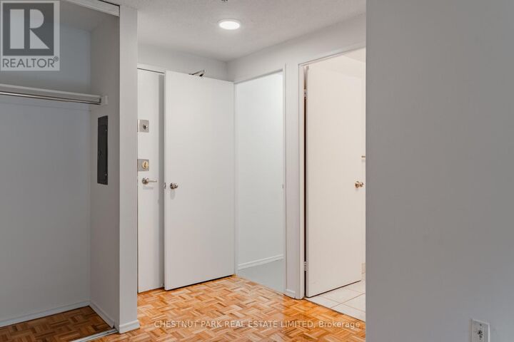 Property Photo:  20 Saint Patrick Street 220  ON M5T 2Y4 