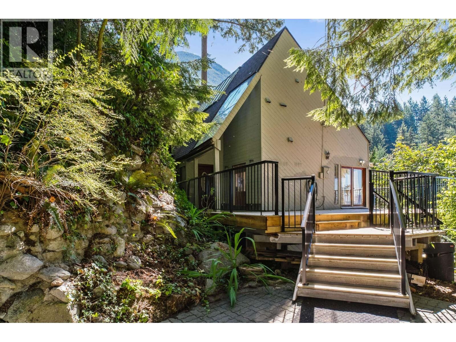 Property Photo:  430 Bayview Road  BC V0N 2E0 