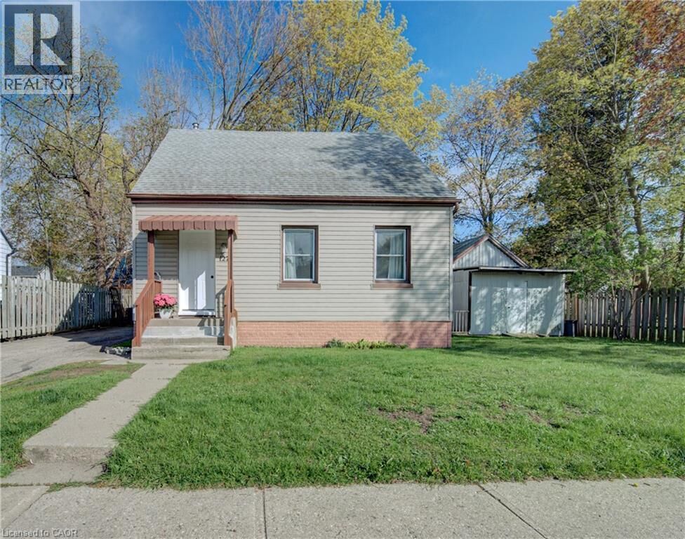 Property Photo:  127 Chopin Drive  ON N3H 1J4 