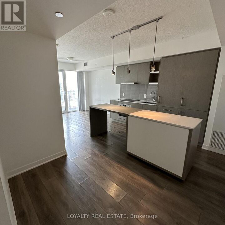 Property Photo:  88 Harbour Street 1205  ON M5J 1B7 