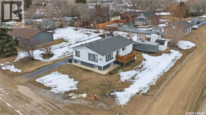 Property Photo:  302 2nd Avenue W  SK S0J 0J0 