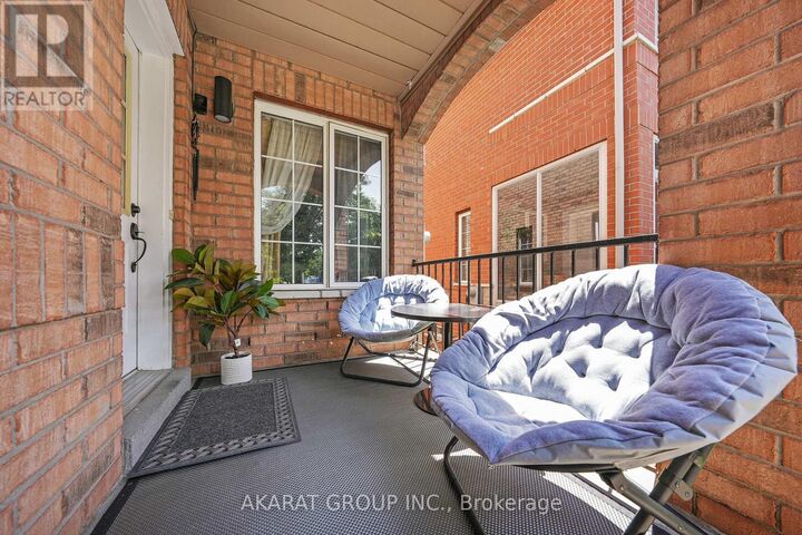 Property Photo:  2365 Bankside Drive  ON L5M 6E3 