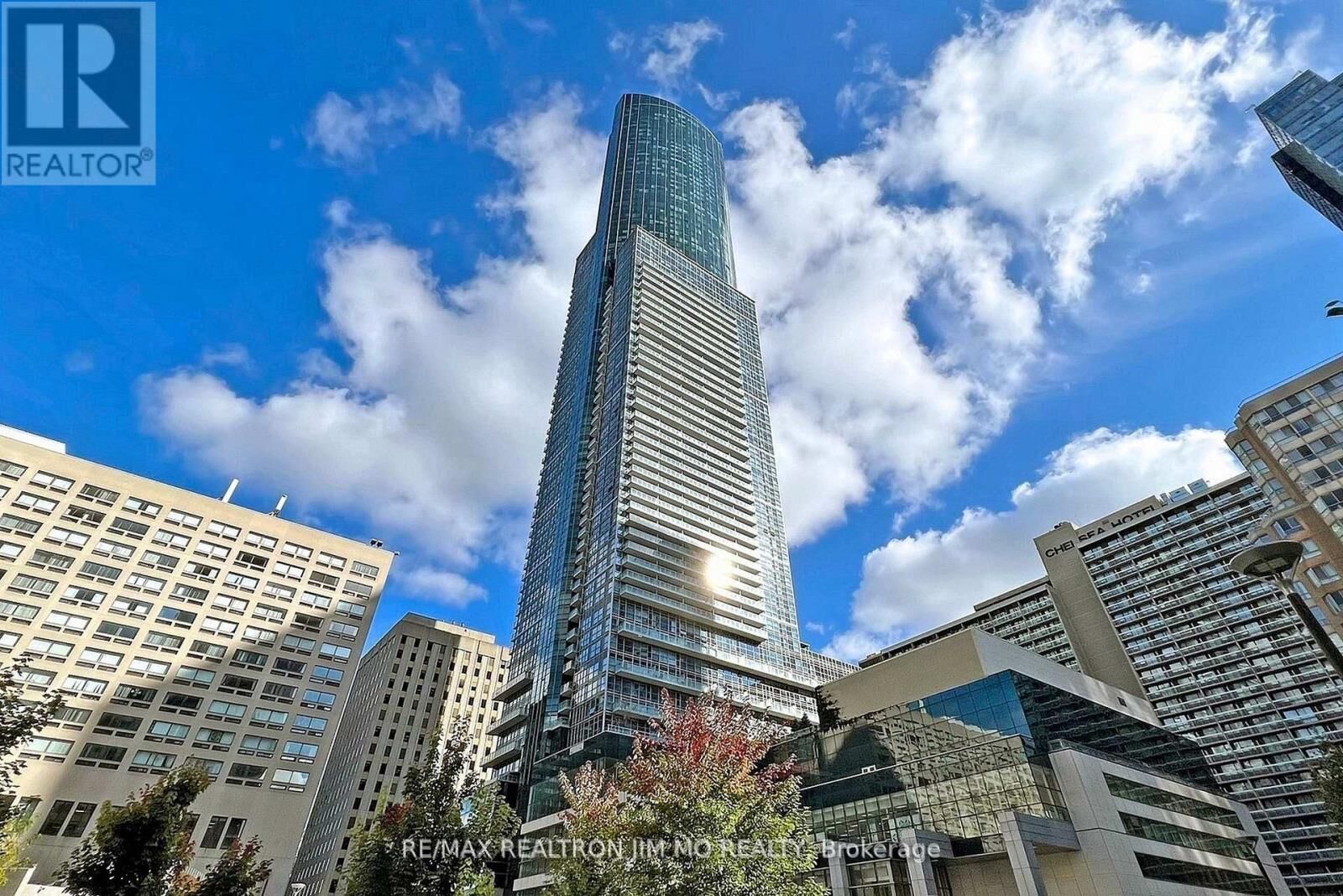 Property Photo:  386 Yonge Street 2508  ON M5B 0A5 