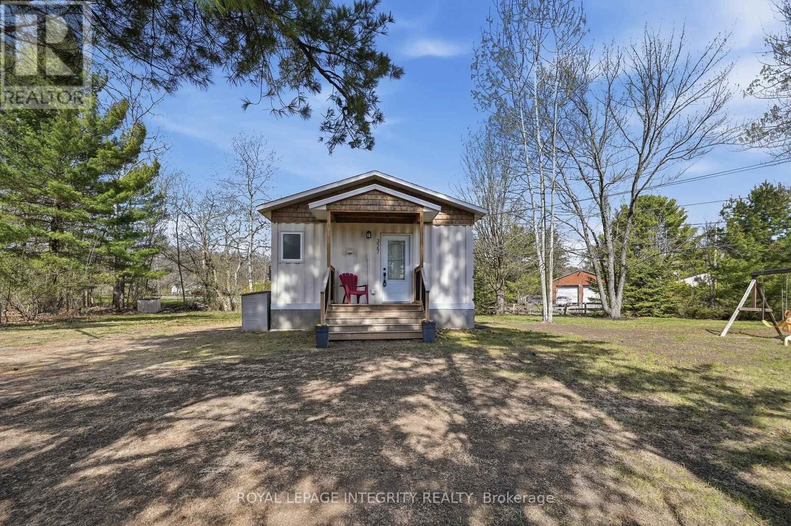 Property Photo:  327 Bayview Drive  ON K0A 3M0 