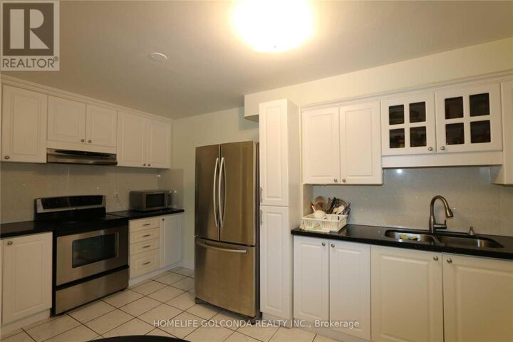 Property Photo:  6 La Peer Boulevard  ON M1W 2G5 