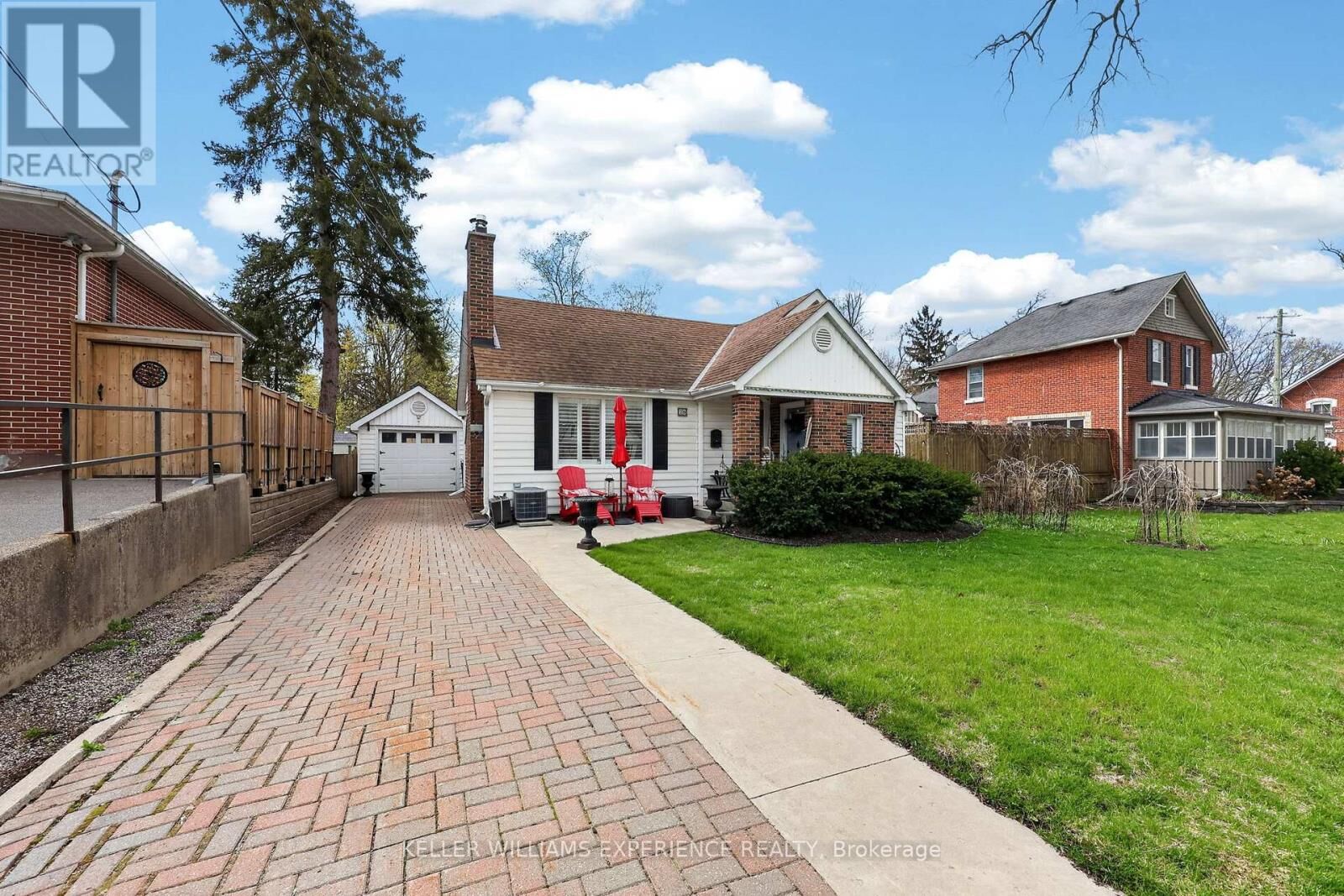 Property Photo:  79 Penetang Street  ON L4M 1V7 