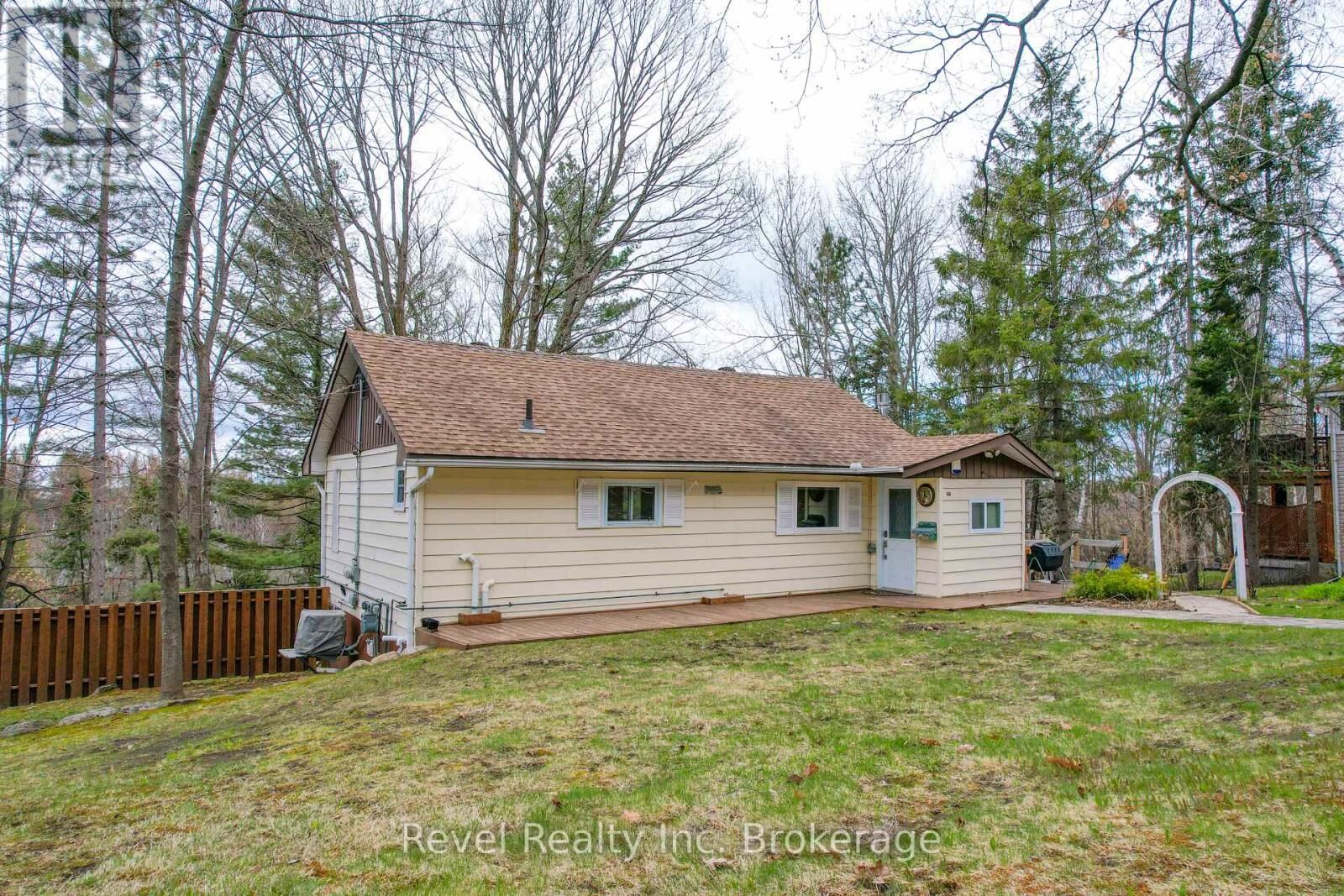 Property Photo:  831 Ski Club Road  ON P1B 7R5 