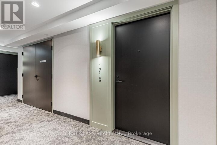 Property Photo:  60 Shuter Street 1710  ON M5B 1A8 