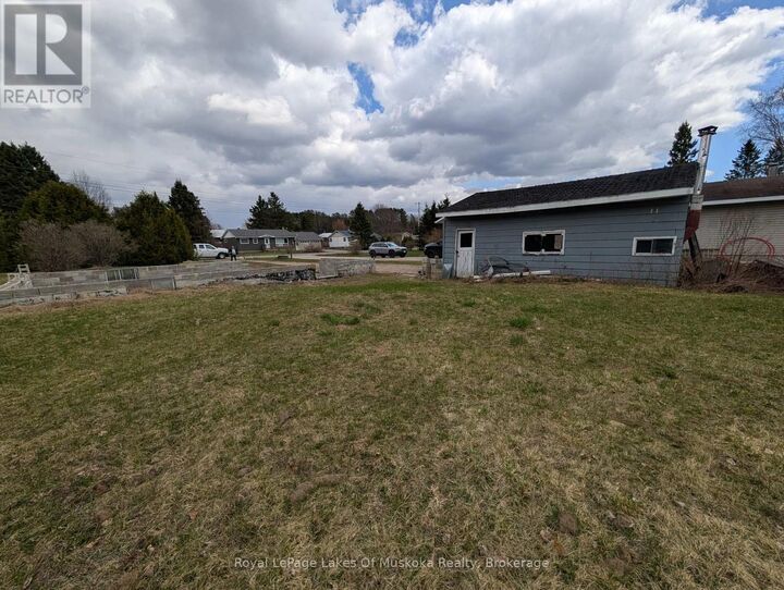 Property Photo:  80 Cheryl Crescent  ON P0A 1Z0 