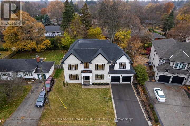 Property Photo:  102 Cumming Court  ON L9G 1V3 