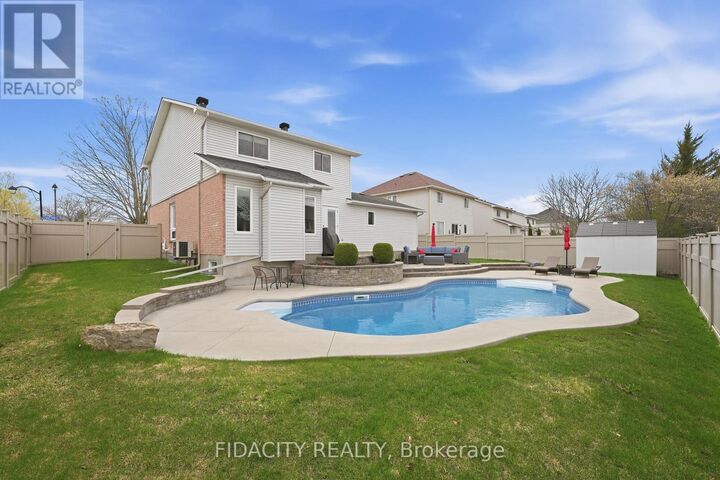 Property Photo:  21 West Ridge Drive  ON K2S 1S4 
