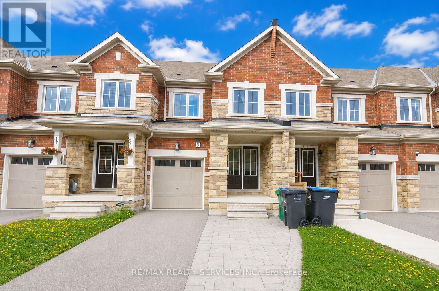 Property Photo:  124 Golden Springs Drive  ON L7A 0C7 