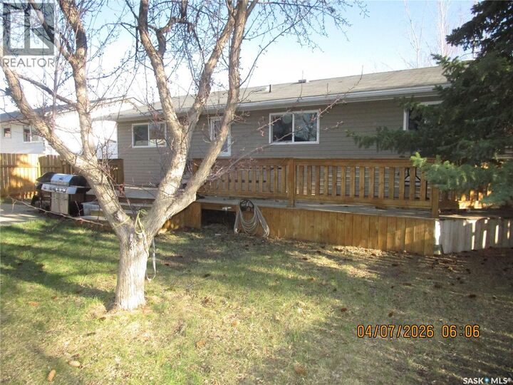 Property Photo:  222 Westview Drive  SK S0H 0Z0 