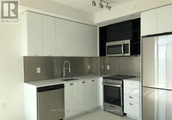 Property Photo:  10 De Boers Drive 1315  ON M3J 0L6 
