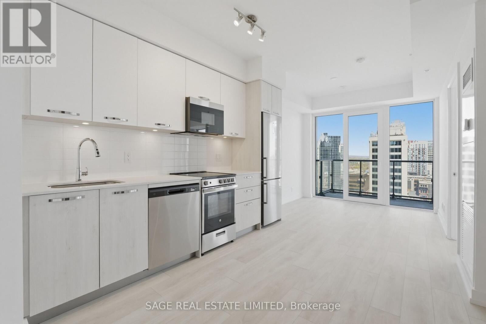 Property Photo:  75 James Street South 1404  ON L8P 2Y9 