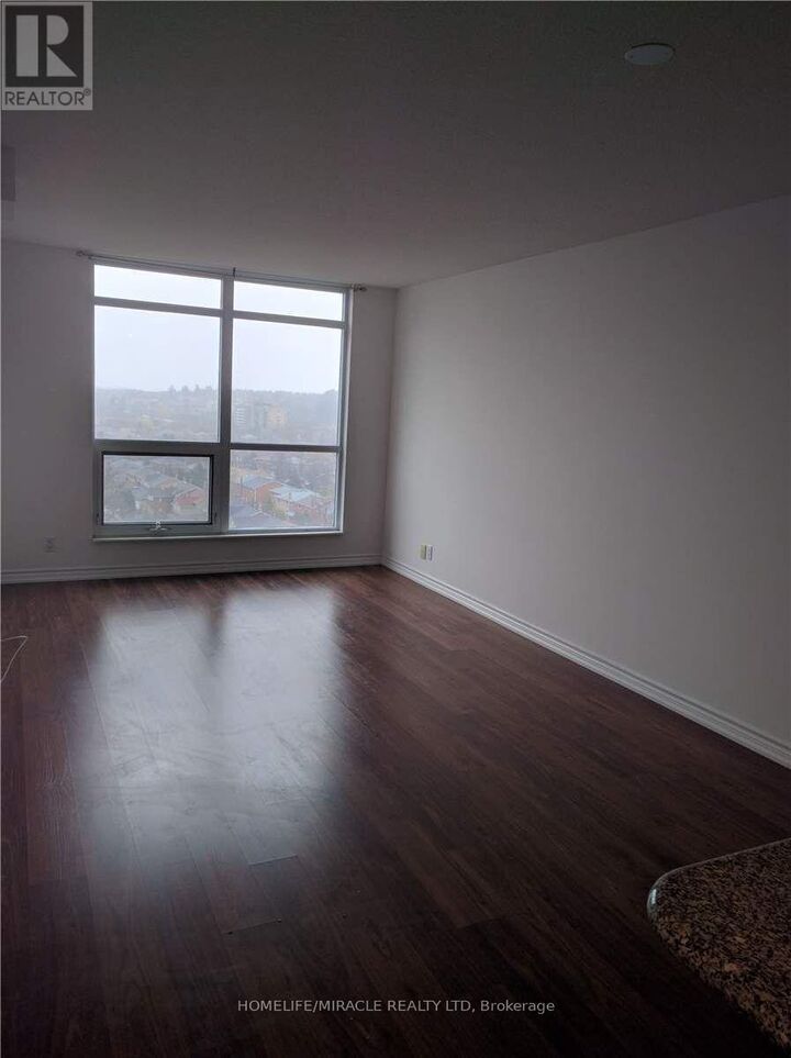 Property Photo:  18 Harding Boulevard 1216  ON L4C 0T3 