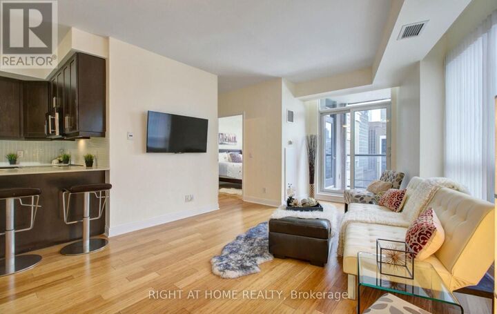 Property Photo:  1 Scott Street 1409  ON M5E 1A1 