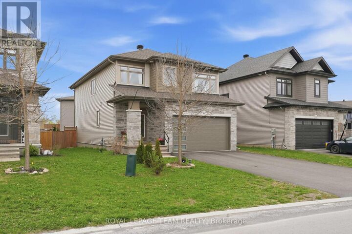 Property Photo:  70 Morris Street  ON K7C 0A4 