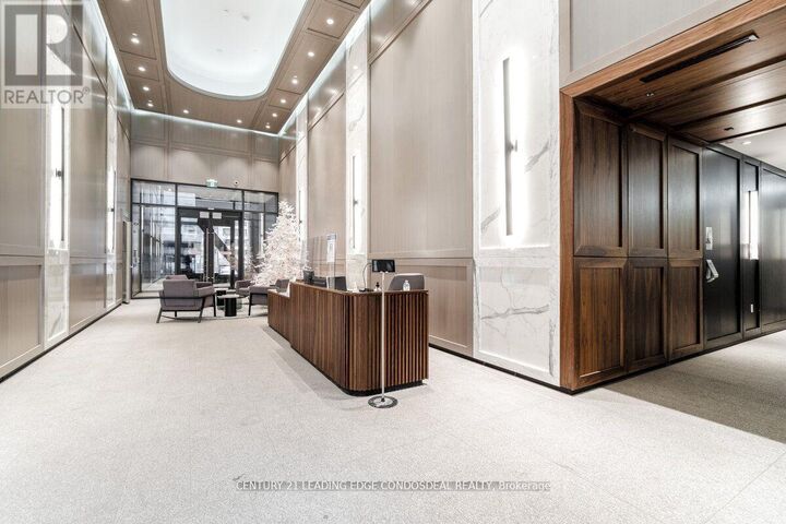Property Photo:  488 University Avenue 3906  ON M5G 1V2 